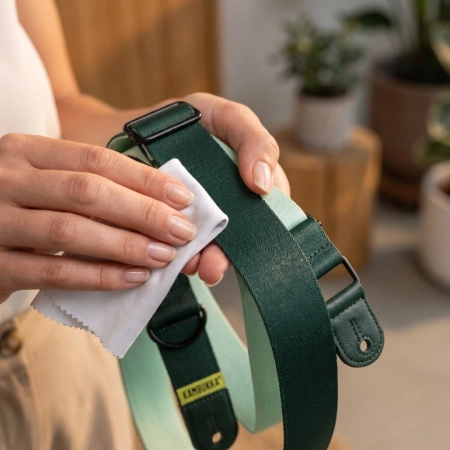 Kambukka Peacock Strap